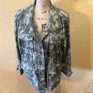 Old Navy Camo jacket | see offer in description